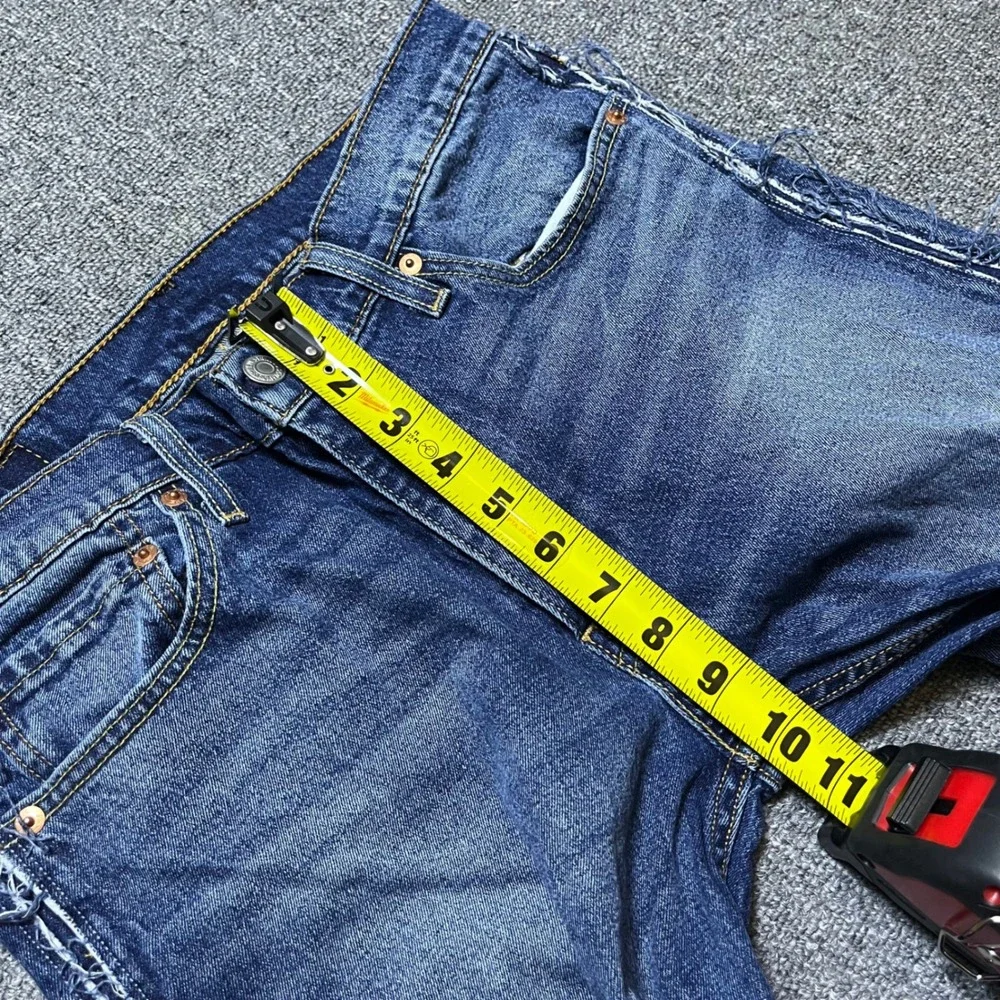 Levis inseam 32